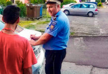 Primăria Arad, criticată dur după ce a anunțat că a confiscat 113 lei de la un cerșetor, spunând că banii vor ajunge ”în bugetul orașului”