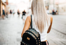 Anchetă a Poliţiei din Arad, după ce o femeie ar fi fost agresată de politisti pentru că nu ar fi purtat masca de protecţie