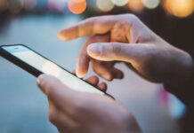 Profesor arădean, cercetat pentru hărţuire după ce ar fi trimis unei eleve de 16 ani mesaje cu tentă sexuală