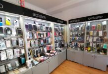 Un bărbat a sustras telefoane mobile în valoarea de 51.000 de lei din magazinul în care era angajat